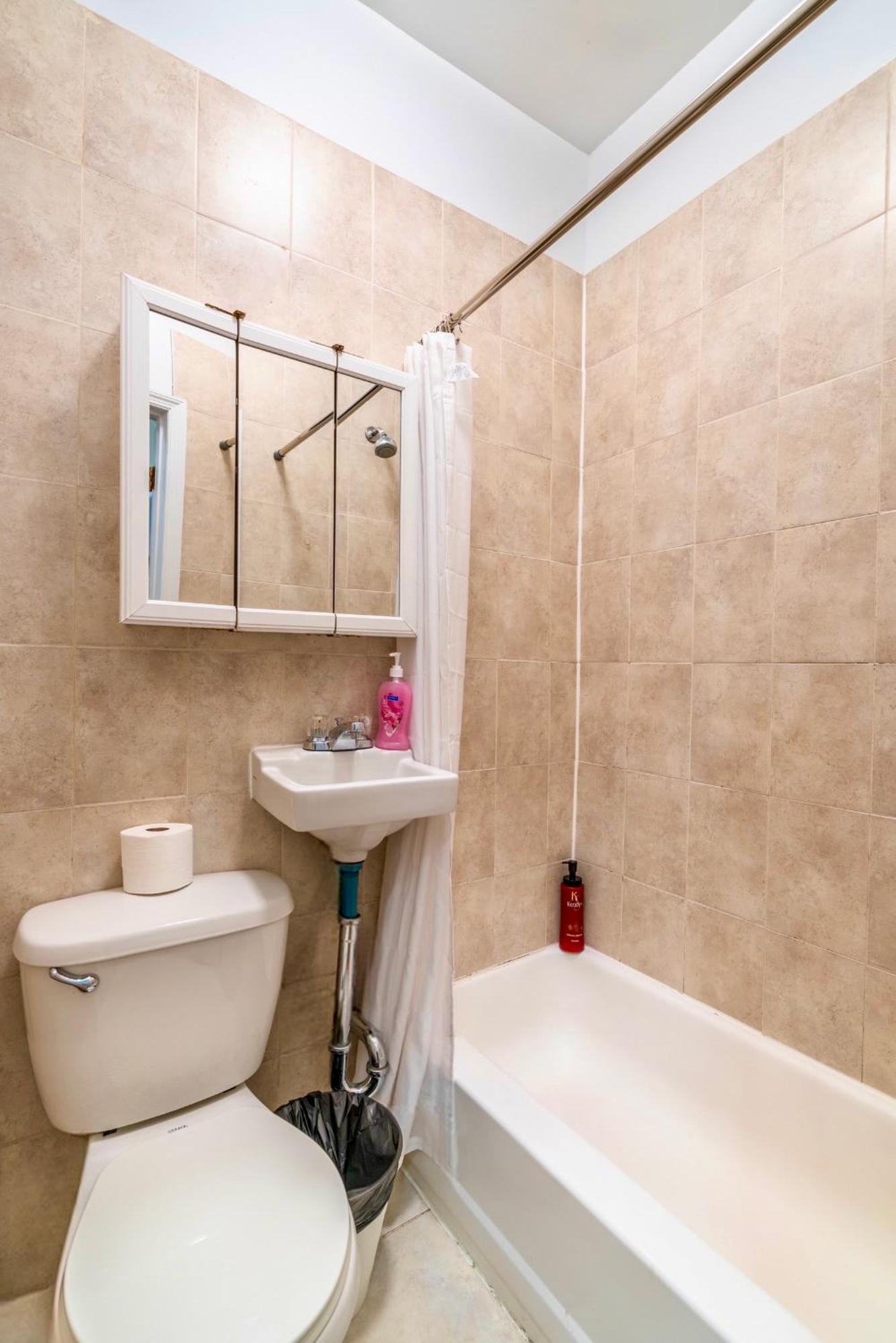 2 Bedroom Hidden Upscale Oasis New York Dış mekan fotoğraf